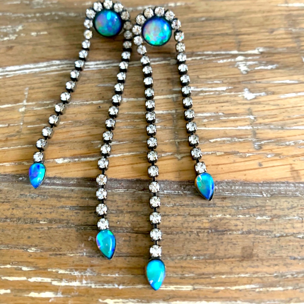 NWOT Lionette Corin opal Swavarski earrings